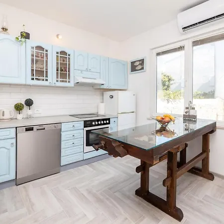 Glavina Apartment *